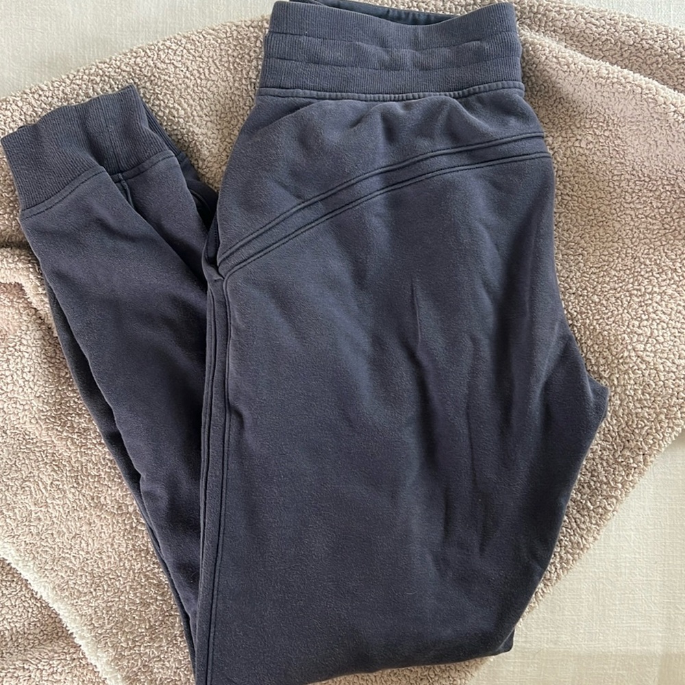 Navy Blue | lululemon joggers | 6